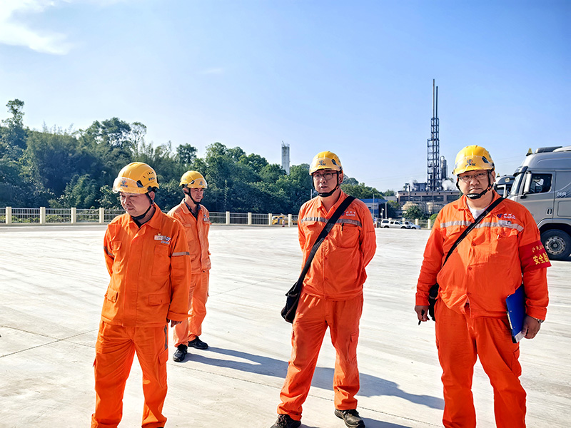 弘旭公司開(kāi)展五一節(jié)前安全生產(chǎn)大檢查(圖2) 弘旭公司開(kāi)展五一節(jié)前安全生產(chǎn)大檢查(圖2)