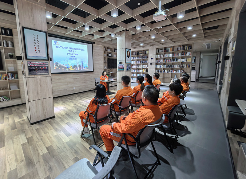 精正公司開展無(wú)損檢測(cè)技術(shù)新標(biāo)準(zhǔn)宣貫會(huì)(圖1) 精正公司開展無(wú)損檢測(cè)技術(shù)新標(biāo)準(zhǔn)宣貫會(huì)(圖1)