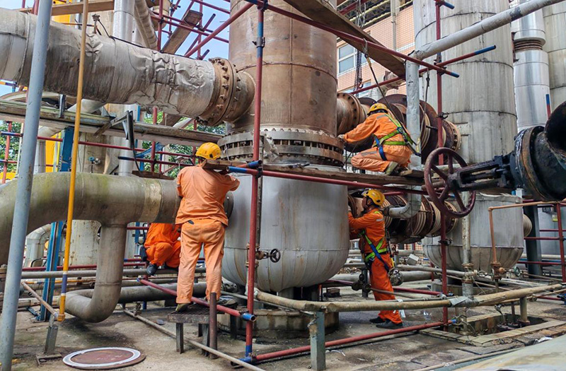 弘旭將士不畏難，上下一心戰(zhàn)“暑”關(圖2)