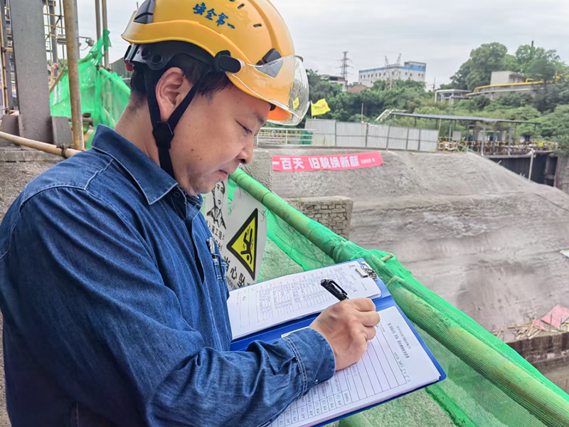 弘旭公司“五一”期間堅(jiān)守崗位推進(jìn)項(xiàng)目工作開展(圖3) 弘旭公司“五一”期間堅(jiān)守崗位推進(jìn)項(xiàng)目工作開展(圖3)