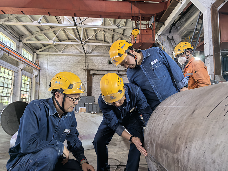弘旭公司總經(jīng)理劉小東帶隊督導設備制造安全生產(chǎn)專項檢查(圖3) 弘旭公司總經(jīng)理劉小東帶隊督導設備制造安全生產(chǎn)專項檢查(圖3)