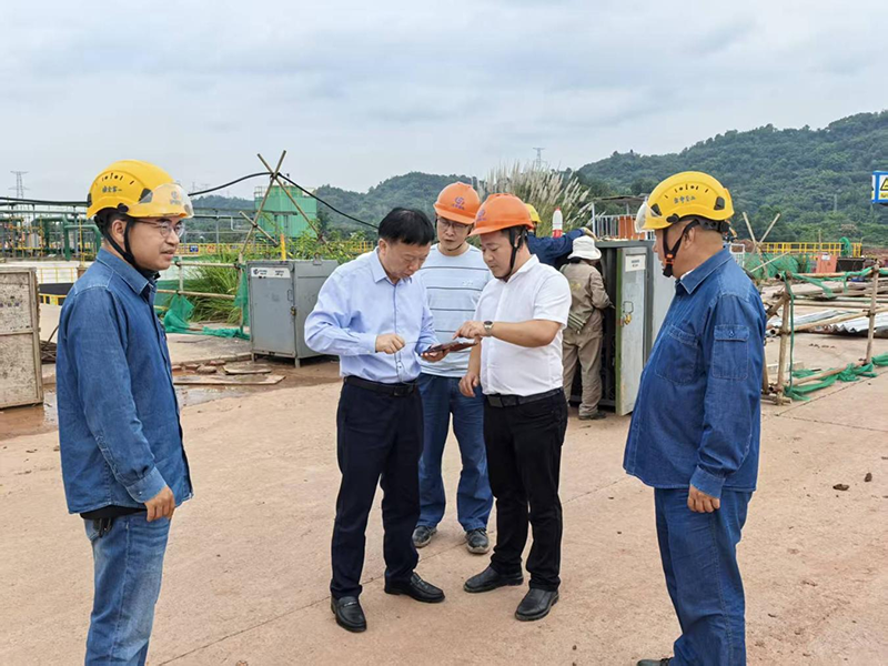 傅利才、郭春建到化工園區(qū)項(xiàng)目現(xiàn)場開展節(jié)前安全檢查(圖4)