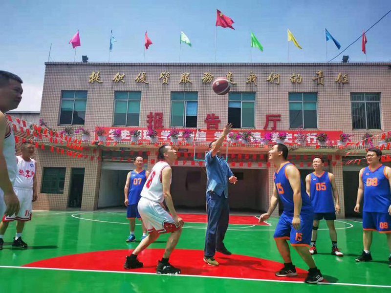 永遠跟黨走——弘旭與股份設備部舉辦“學黨史強黨性 守初心開新局”聯(lián)誼賽(圖1) 永遠跟黨走——弘旭與股份設備部舉辦“學黨史強黨性 守初心開新局”聯(lián)誼賽(圖1)