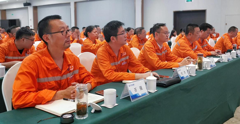 瀘州市安協(xié)與弘旭公司開展安全法律法規(guī)培訓(xùn)會(圖4) 瀘州市安協(xié)與弘旭公司開展安全法律法規(guī)培訓(xùn)會(圖4)